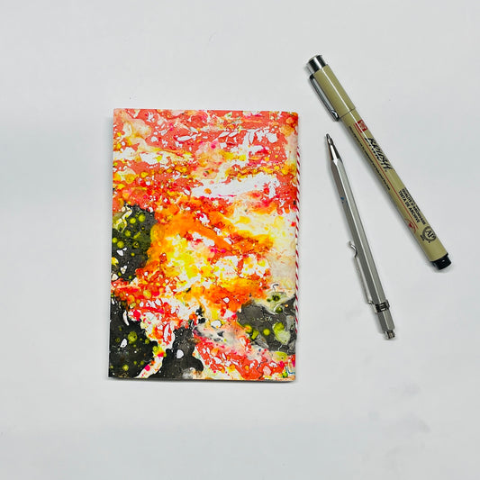 Notizbuch in A6 mit marmoriertem Cover in rot,schwarz